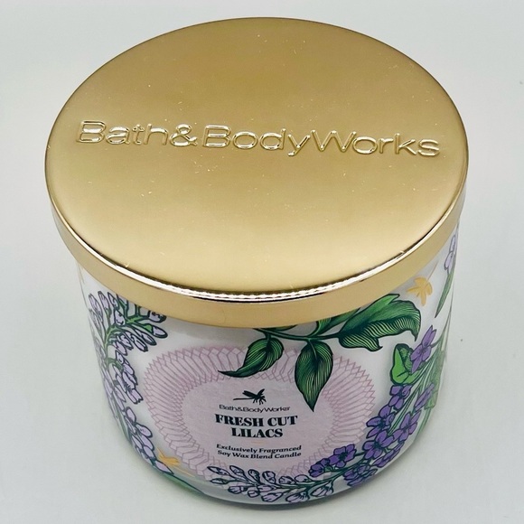 Bath & Body Works FRESH CUT LILACS 3 Wick Candle 14.5 oz ~ New In Box - Picture 5 of 6